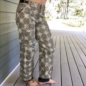 Five Seasons insulated ski pants paisley design